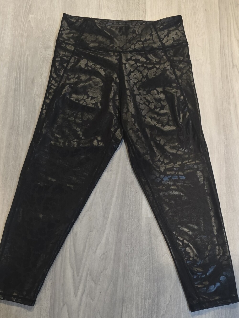High-Rise Black Metallic Flower- Print Leggings